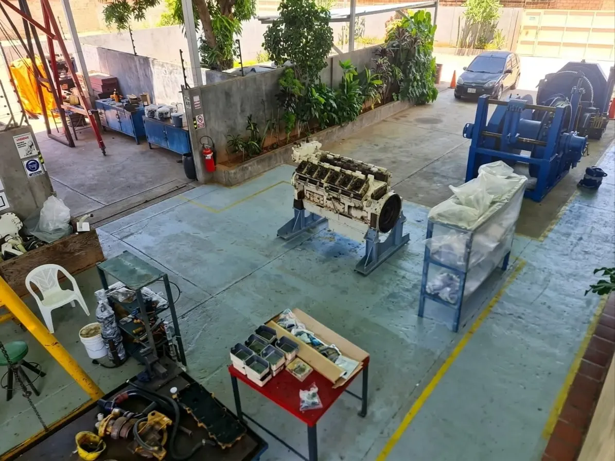 Industrial hydraulic repair workshop